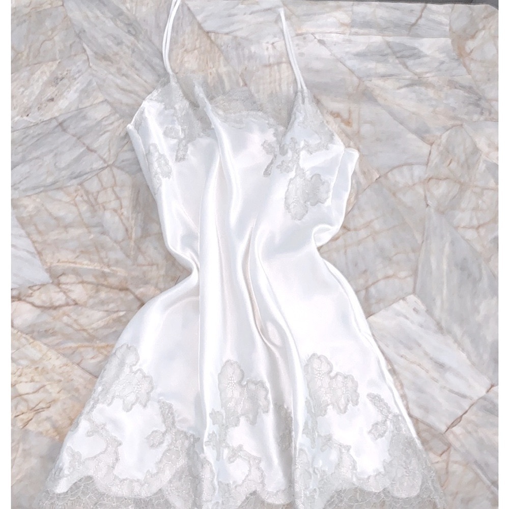 X Small White Satin & Lace Slip VS Babydoll‎ Embellished Rare Bride Collect